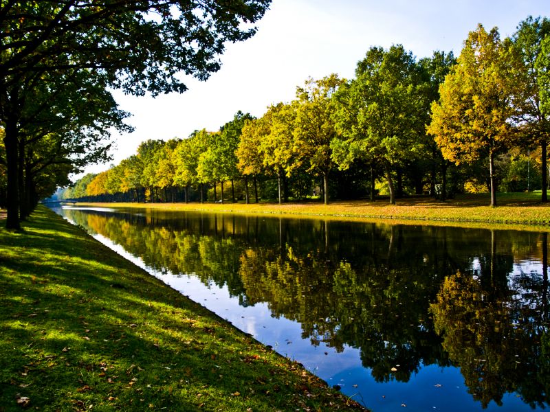 river rocks landscaping